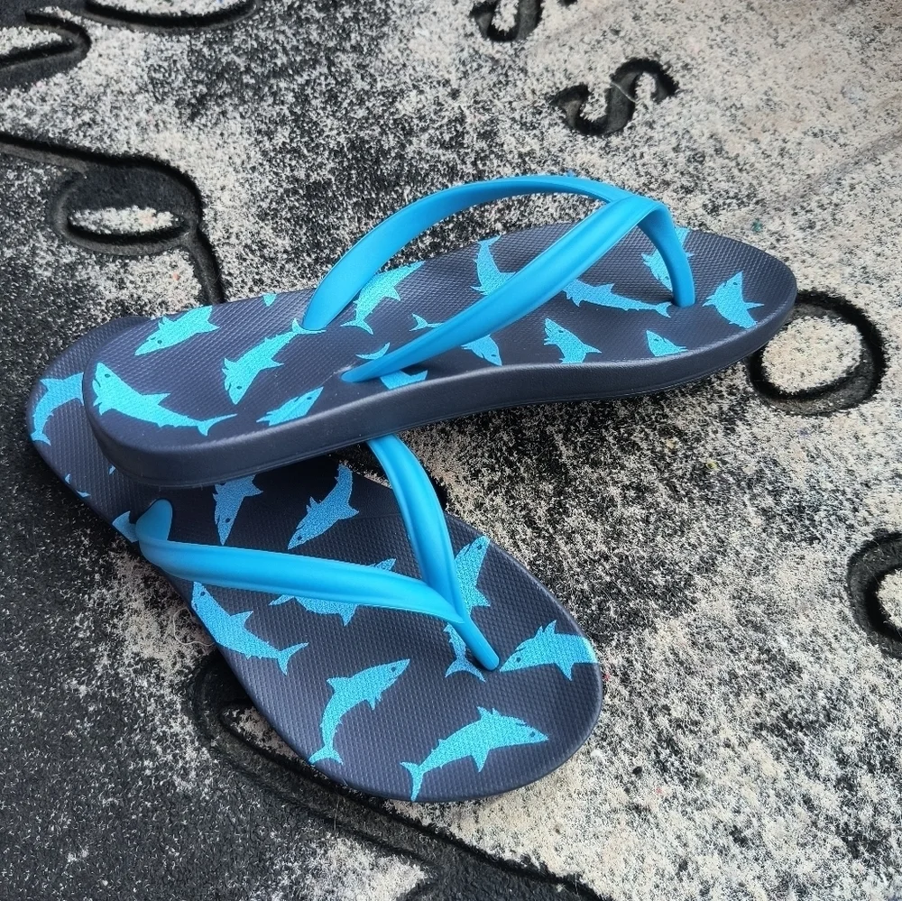 NWT DSG Shark Boys Flip Flop Sandals Size 2/3 Blue Summer Beach